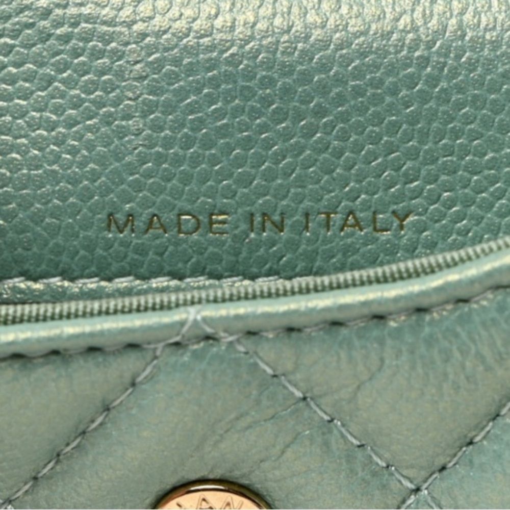 *CHANEL*โ2021 Iridescent Mint Green ๐Caviar๐ Quilted Pearl Micro WOC *NO TRADE* - Picture 8 of 12